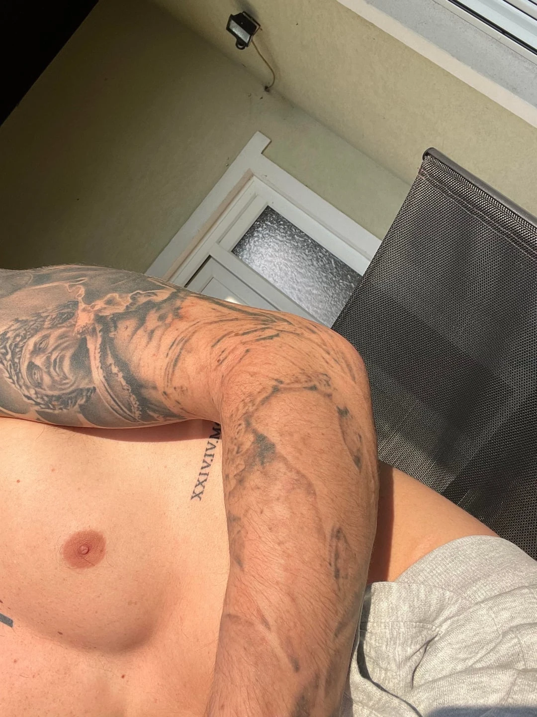 black tattoo after 5 sessions